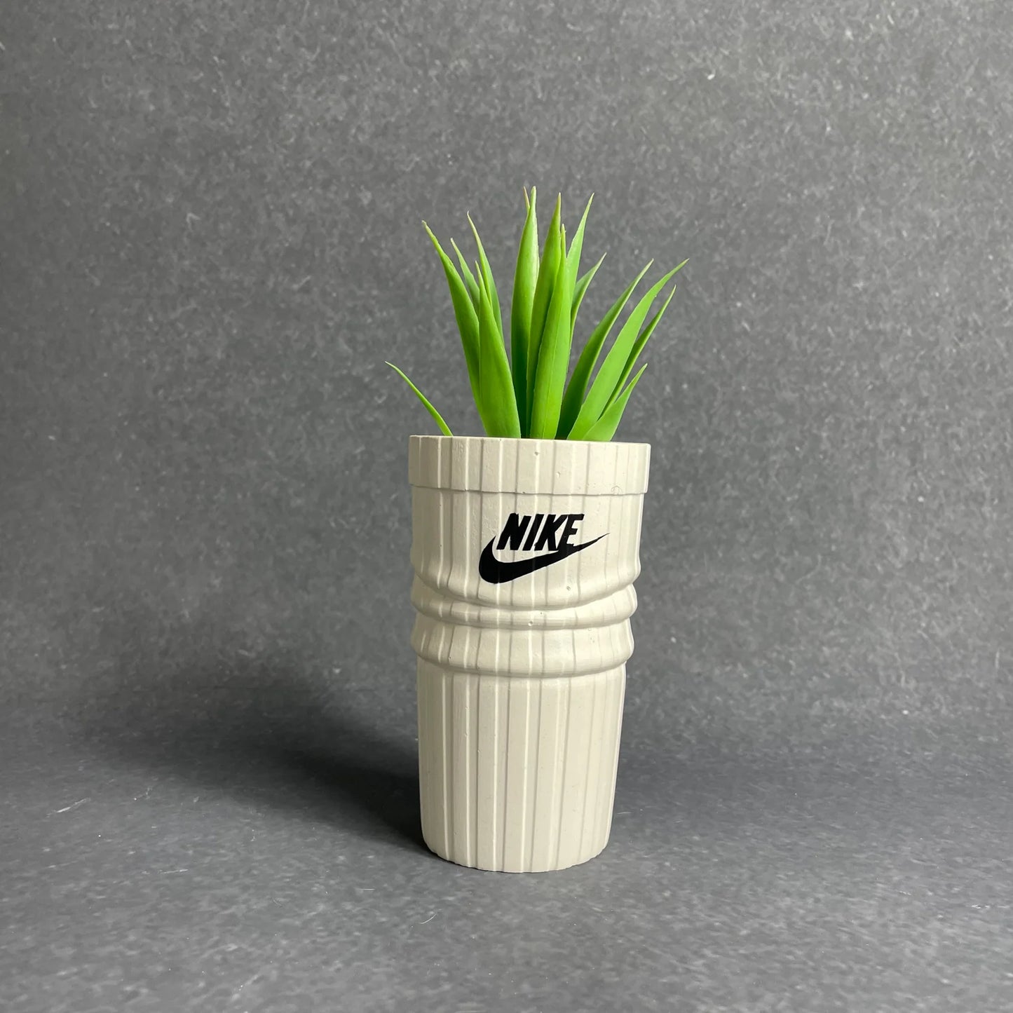 NIKE Sock Planter - White
