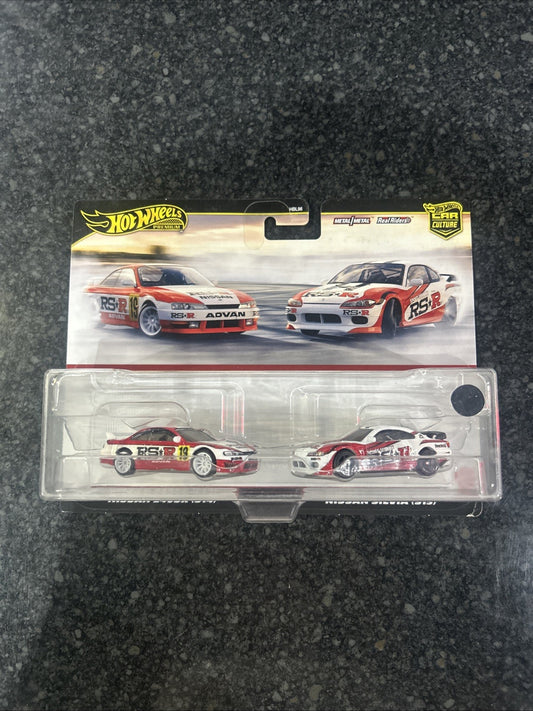 HOT WHEELS 2 PACK NISSAN 240SX (S14) AND NISSAN SILVIA (S15) HRR84